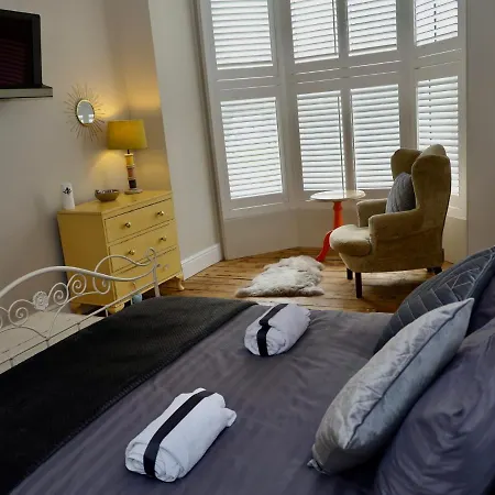 Rockcliffe Boutique 2-bed In Whitby