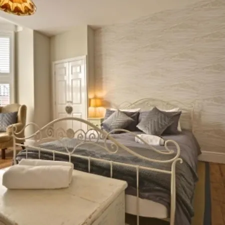 Lägenhet Rockcliffe Boutique 2-bed In