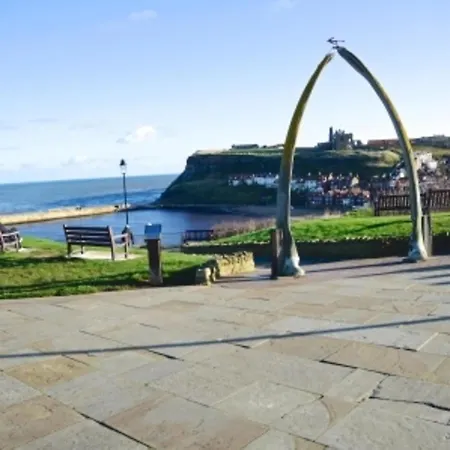 Rockcliffe Boutique 2-bed In * Whitby