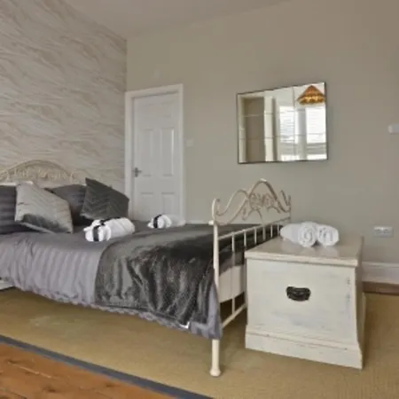 Lägenhet Rockcliffe Boutique 2-bed In